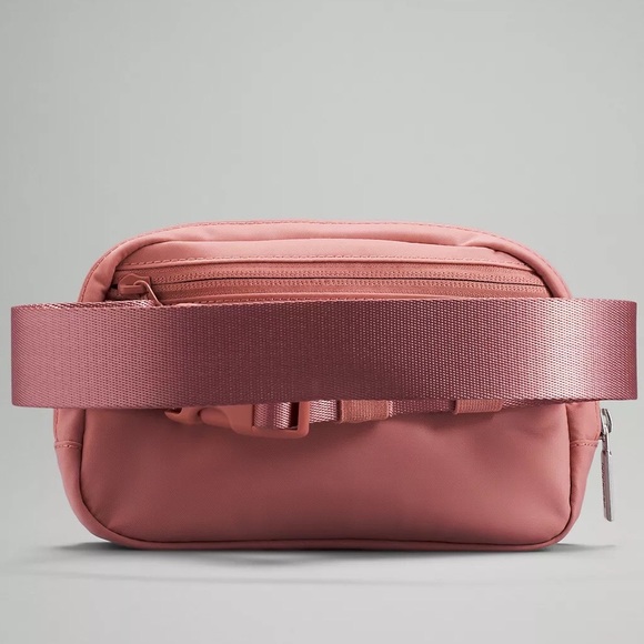 NWT [Lululemon] Everywhere Belt Bag in Pastel Pink 💖 - Picture 5 of 9